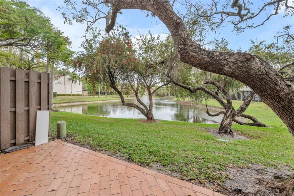 4718 NW 82nd Avenue #1706 Lauderhill, FL 33351