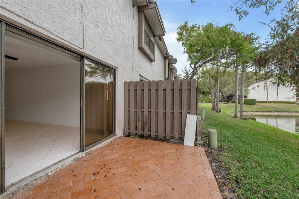 4718 NW 82nd Avenue #1706 Lauderhill, FL 33351