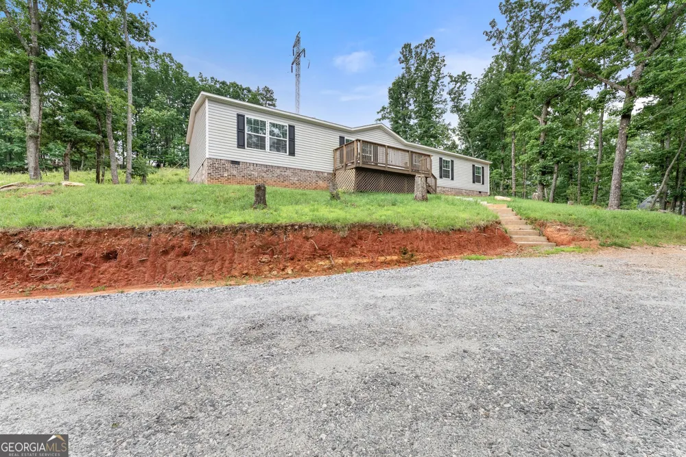 1625 Asbury Mill RD Cleveland, GA 30528