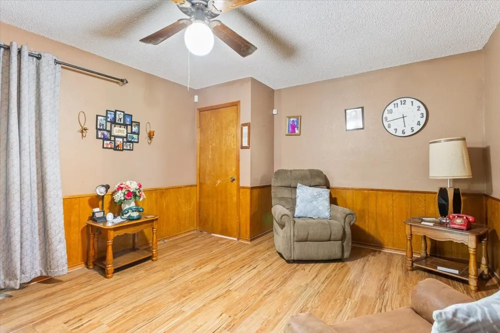 525 San Antonio Street Marlin, TX 76661