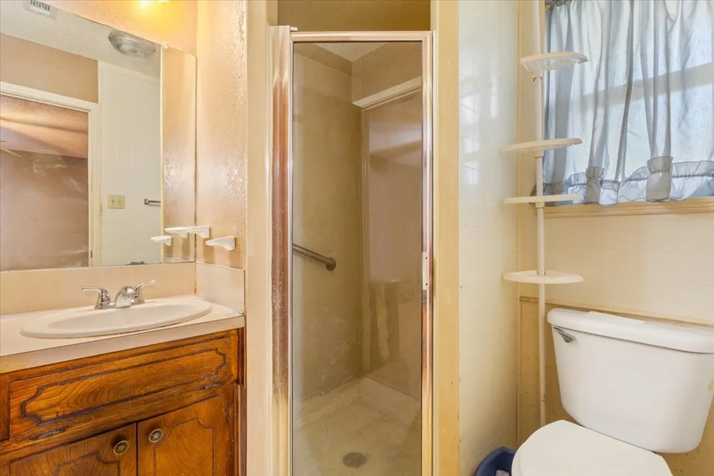 525 San Antonio Street Marlin, TX 76661