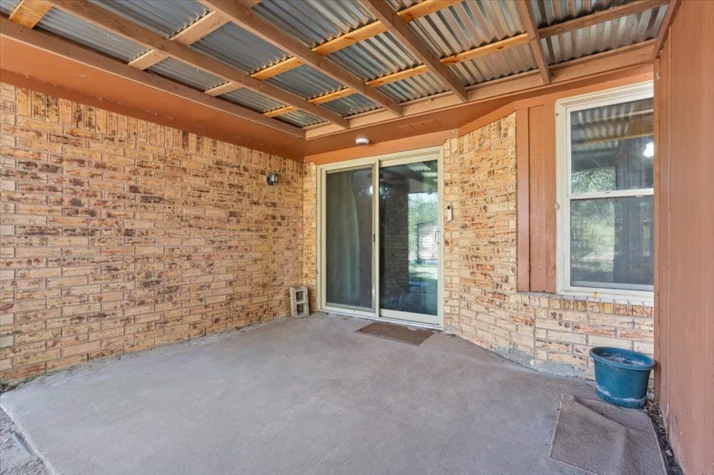 525 San Antonio Street Marlin, TX 76661