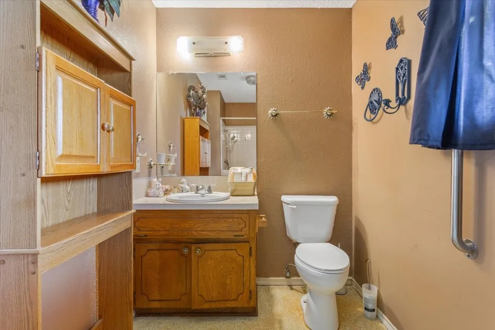 525 San Antonio Street Marlin, TX 76661