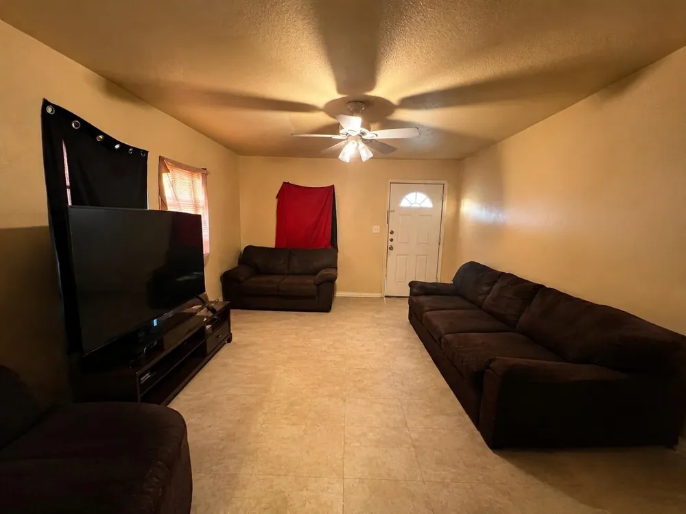 2875 Hebert Street Beaumont, TX 77705