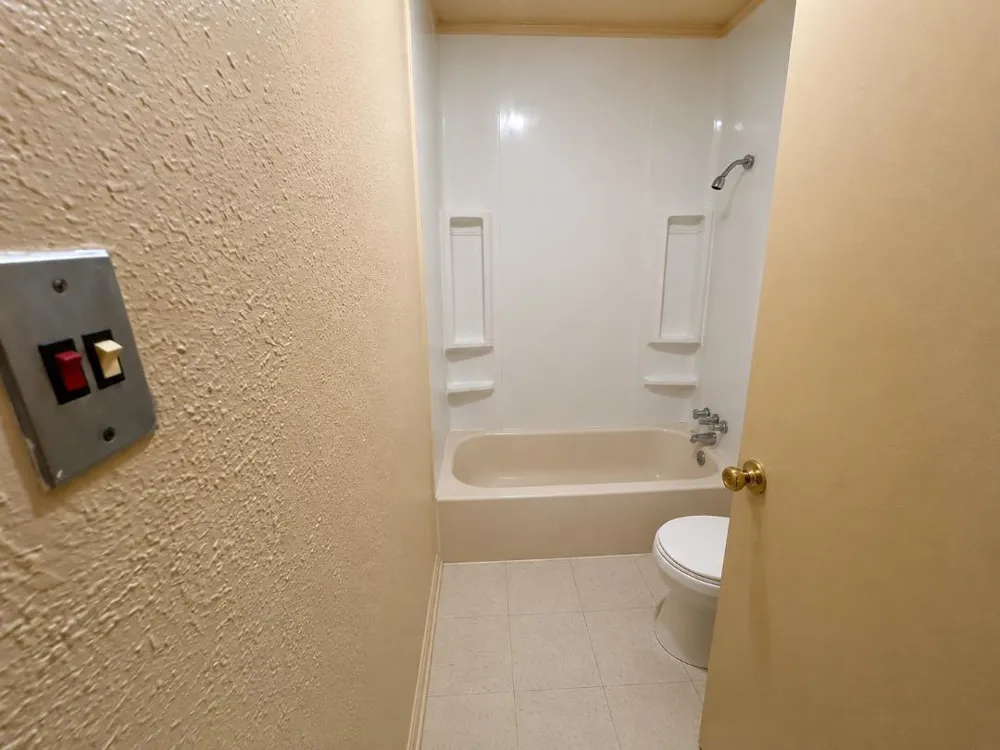 2875 Hebert Street Beaumont, TX 77705