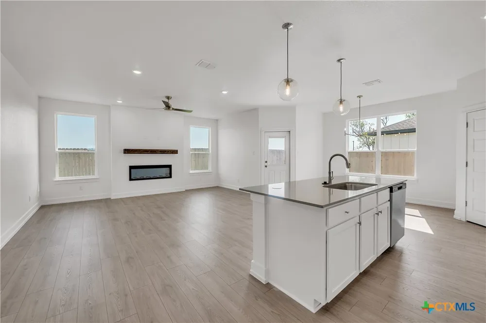 429 Mustang Loop Nolanville, TX 76559