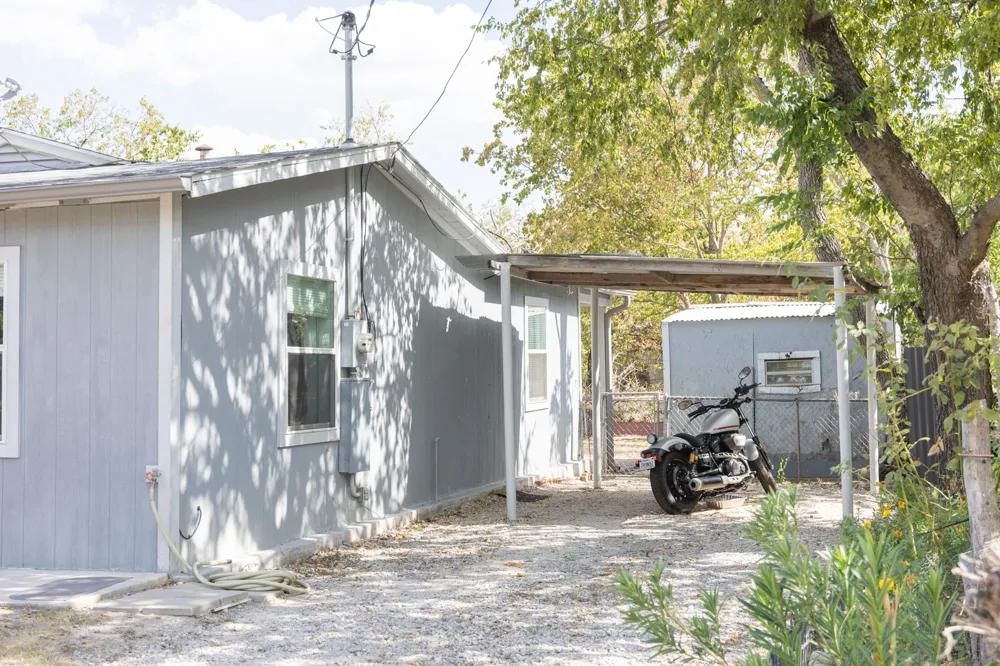 1206 9th Street Mineral Wells, TX 76067