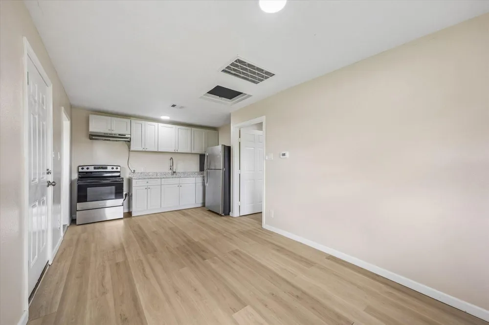 5806 S Highway 35 Alvin, TX 77511