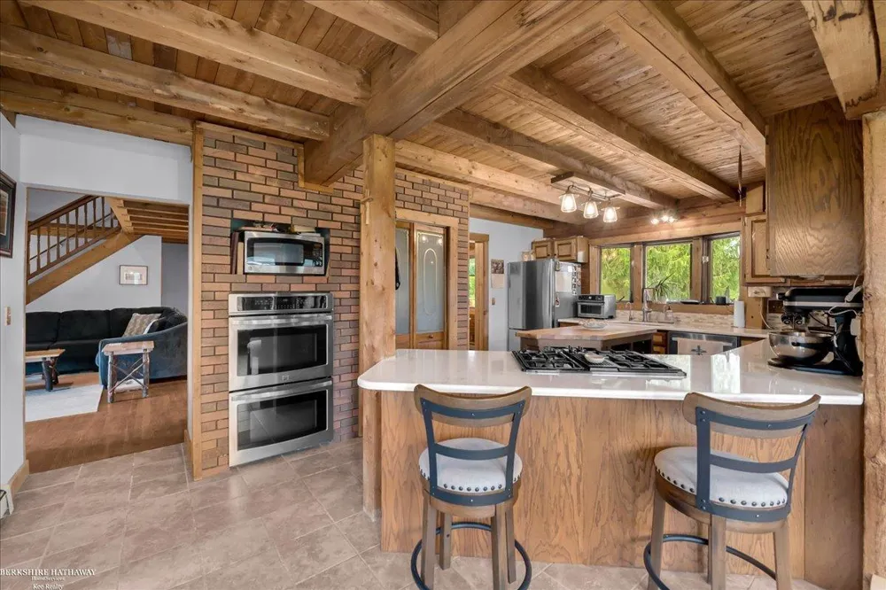 8828 Meskill Columbus Township, MI 48063