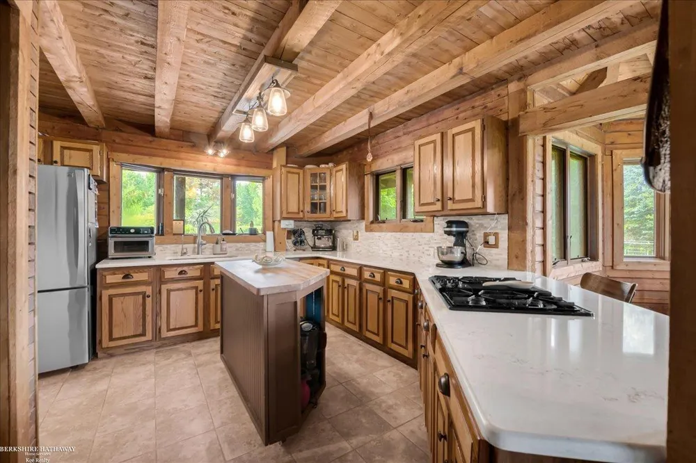 8828 Meskill Columbus Township, MI 48063