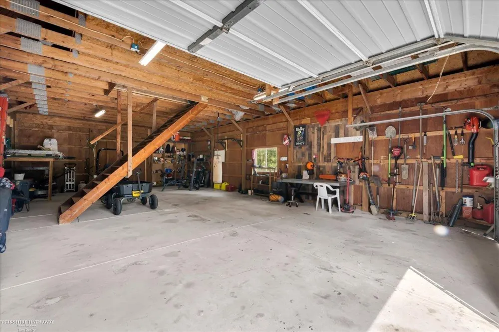 8828 Meskill Columbus Township, MI 48063