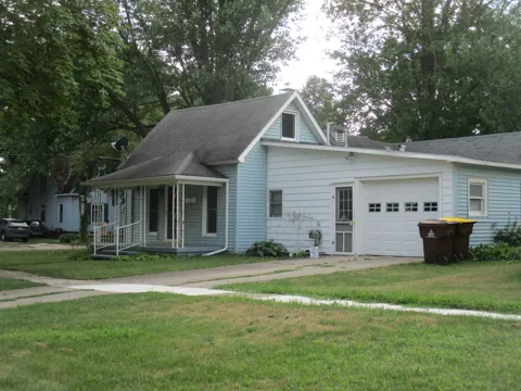601 River Avenue