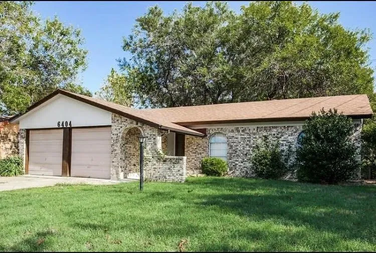 6404 Moonglow Lane Watauga, TX 76148