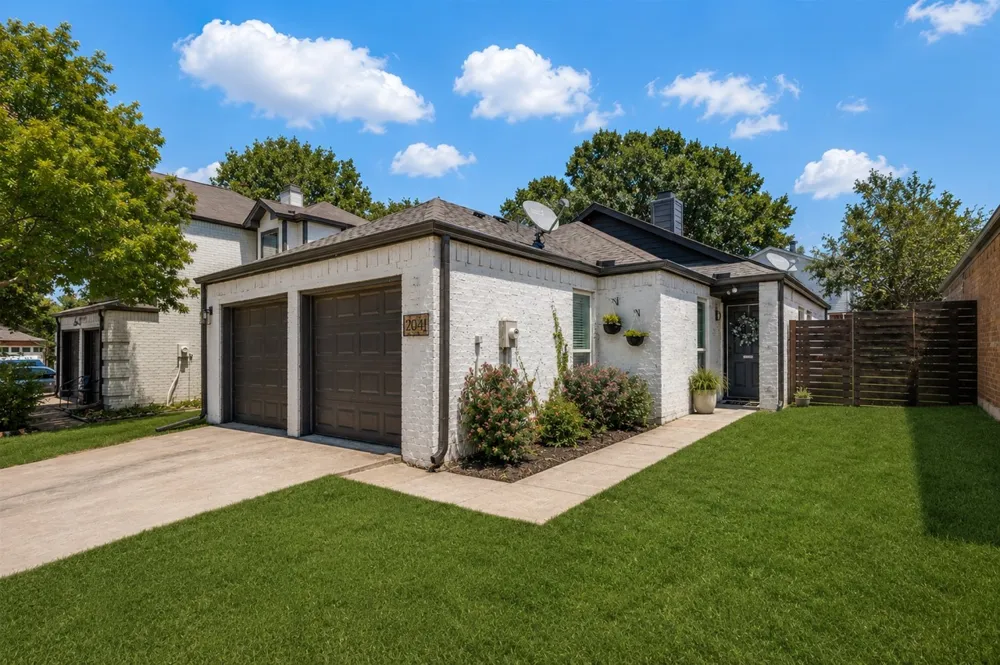 2041 Mallard Drive Lewisville, TX 75077