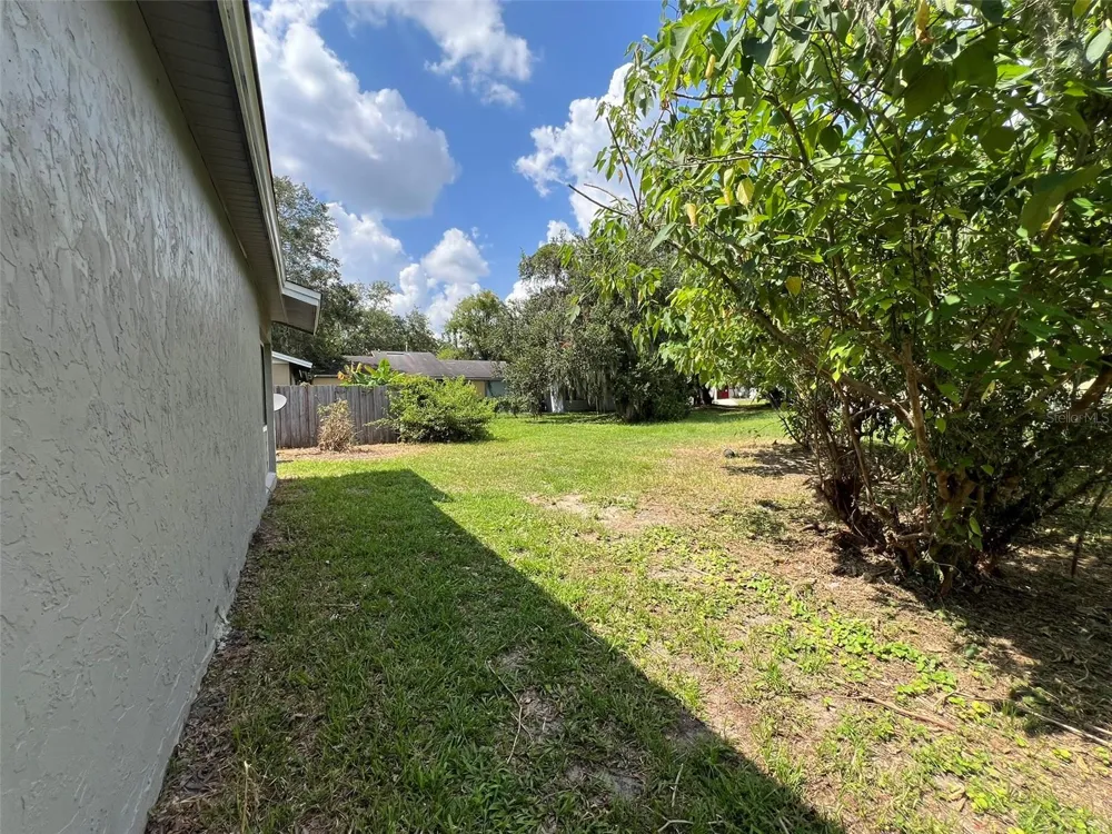 615 SW 3RD STREET Gainesville, FL 32601