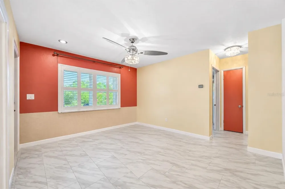 1572 77TH AVENUE St Petersburg, FL 33702