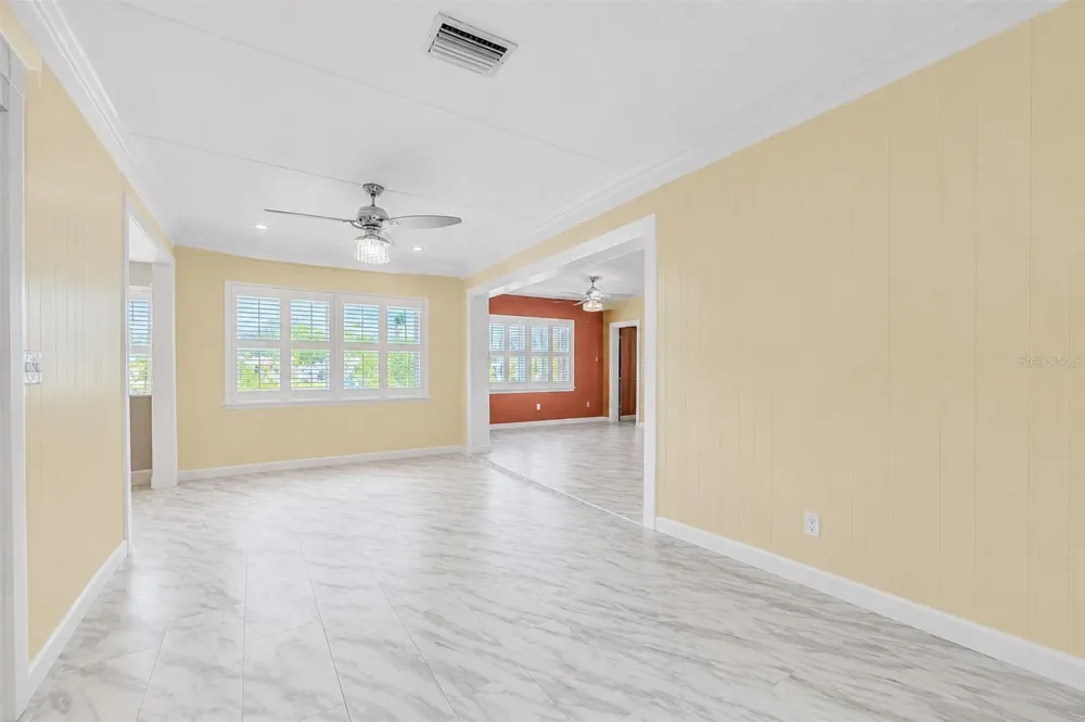 1572 77TH AVENUE St Petersburg, FL 33702