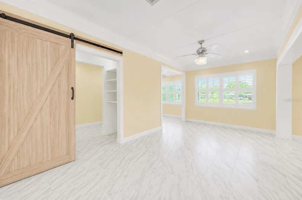 1572 77TH AVENUE St Petersburg, FL 33702