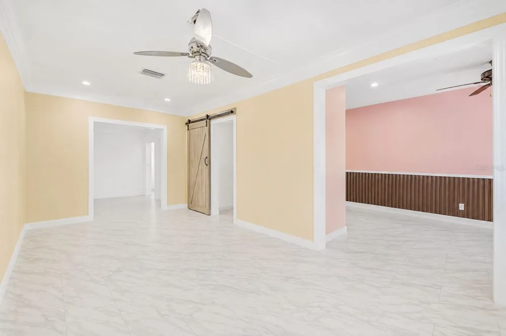 1572 77TH AVENUE St Petersburg, FL 33702