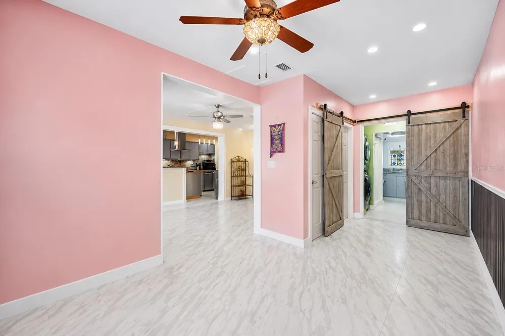 1572 77TH AVENUE St Petersburg, FL 33702
