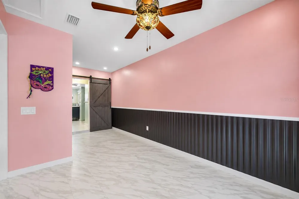 1572 77TH AVENUE St Petersburg, FL 33702