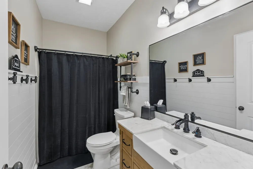 1420 S Berlin Rd Lewisburg, TN 37091