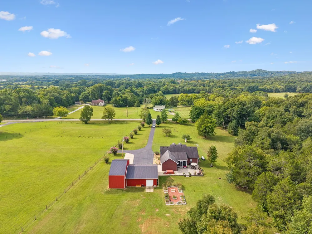 1420 S Berlin Rd Lewisburg, TN 37091