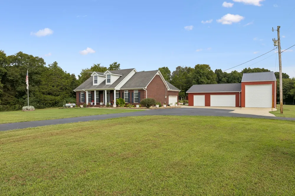 1420 S Berlin Rd Lewisburg, TN 37091