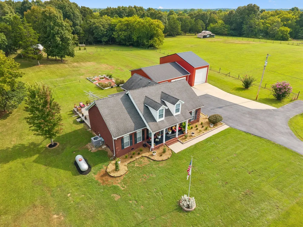 1420 S Berlin Rd Lewisburg, TN 37091
