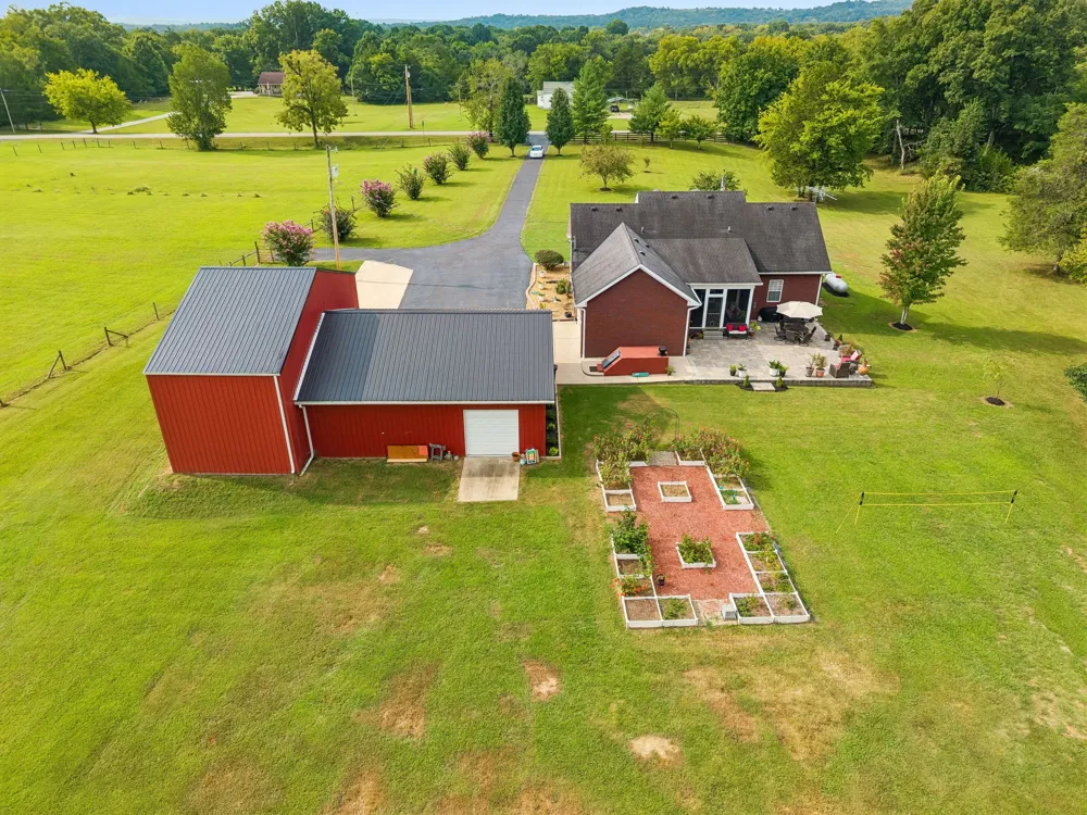 1420 S Berlin Rd Lewisburg, TN 37091