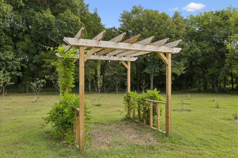 1420 S Berlin Rd Lewisburg, TN 37091