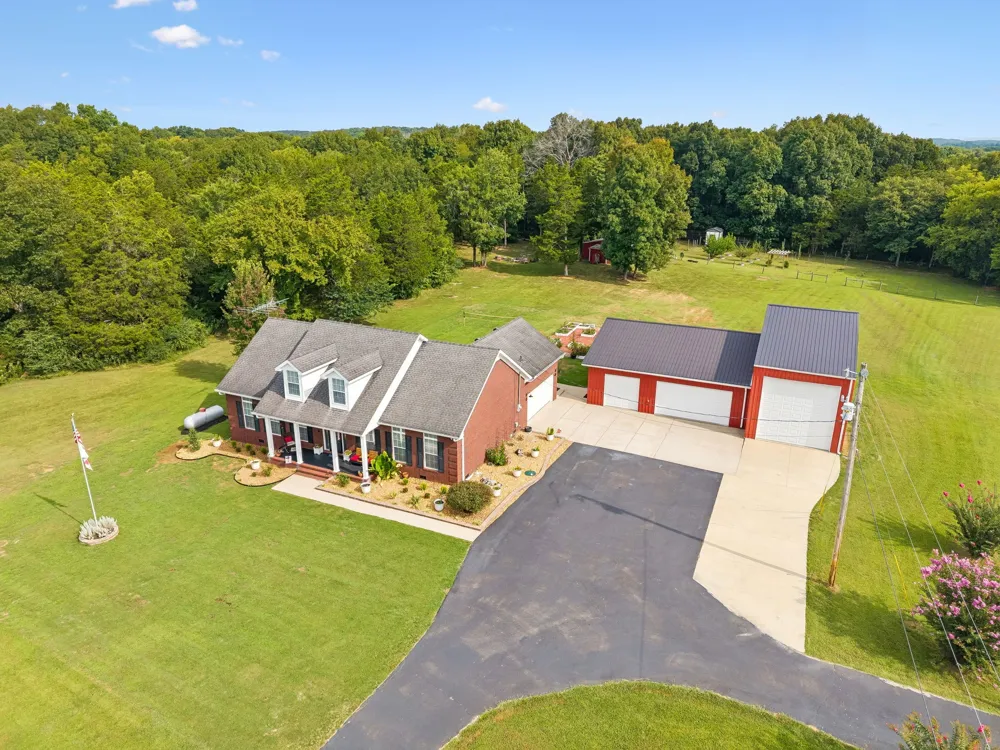 1420 S Berlin Rd Lewisburg, TN 37091