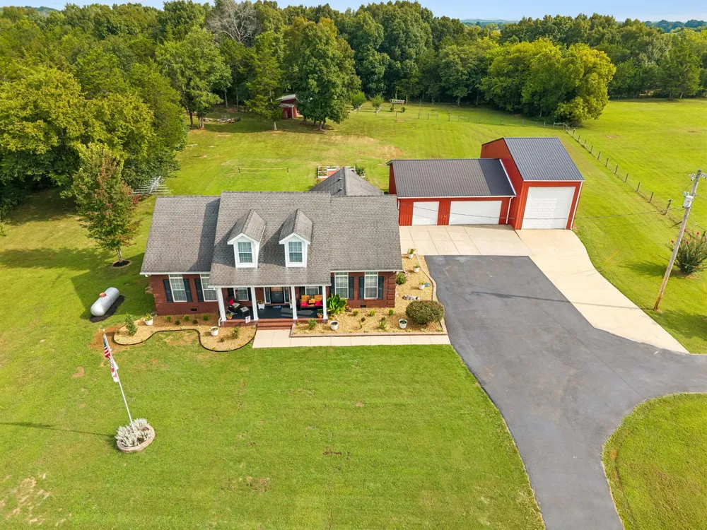 1420 S Berlin Rd Lewisburg, TN 37091