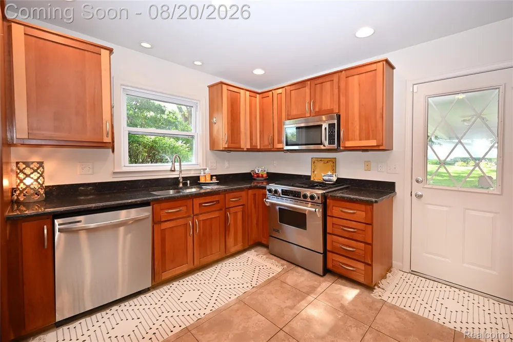 2374 Rutherford Road Bloomfield Hills City, MI 48302