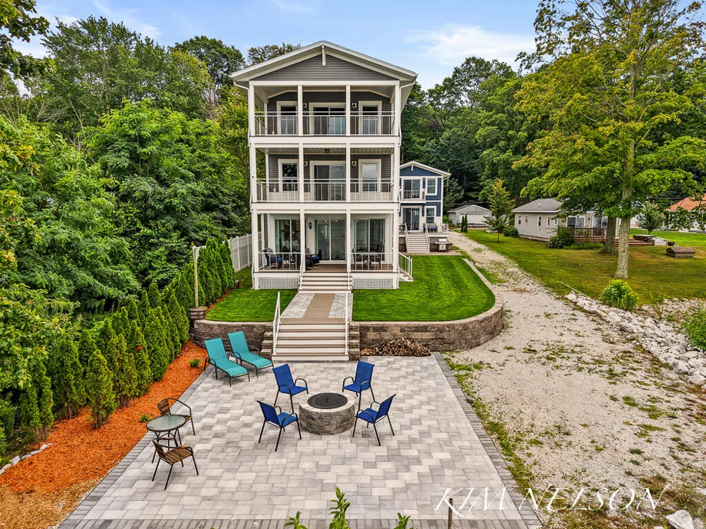 5768 South Shore Drive Fruitland Township, MI 49461