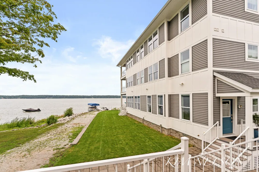 5768 South Shore Drive Fruitland Township, MI 49461