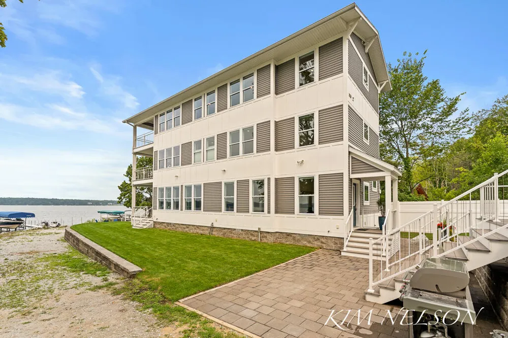 5768 South Shore Drive Fruitland Township, MI 49461