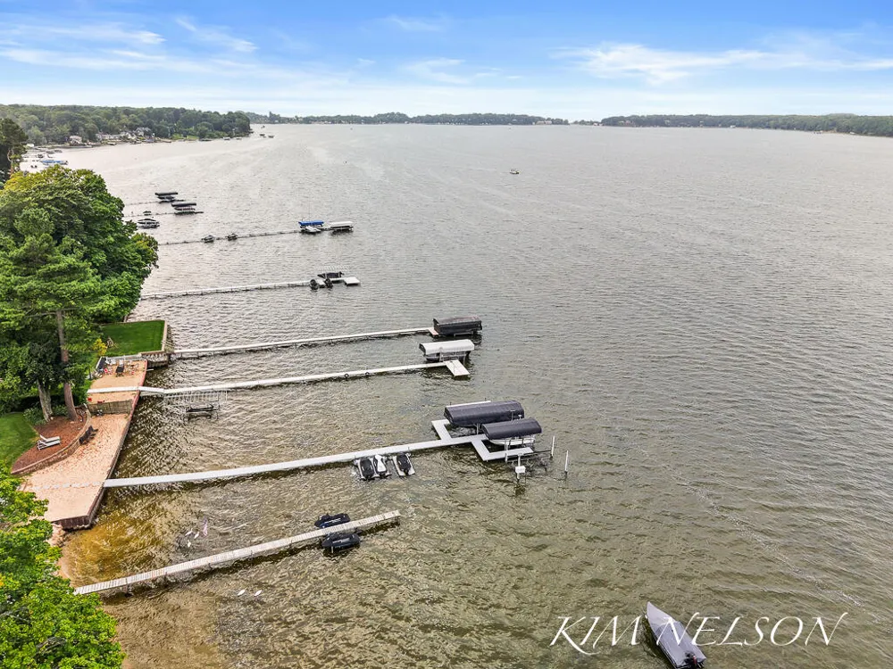 5768 South Shore Drive Fruitland Township, MI 49461