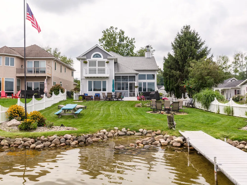 1821 Lakeview Drive Portage City, MI 49002