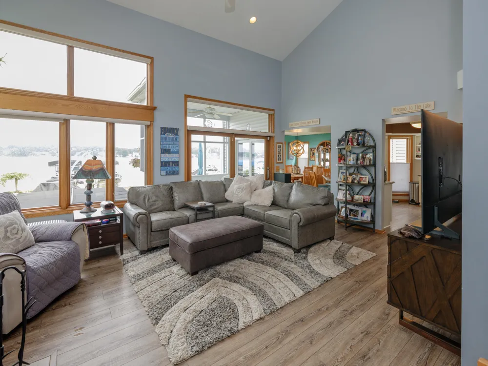 1821 Lakeview Drive Portage City, MI 49002