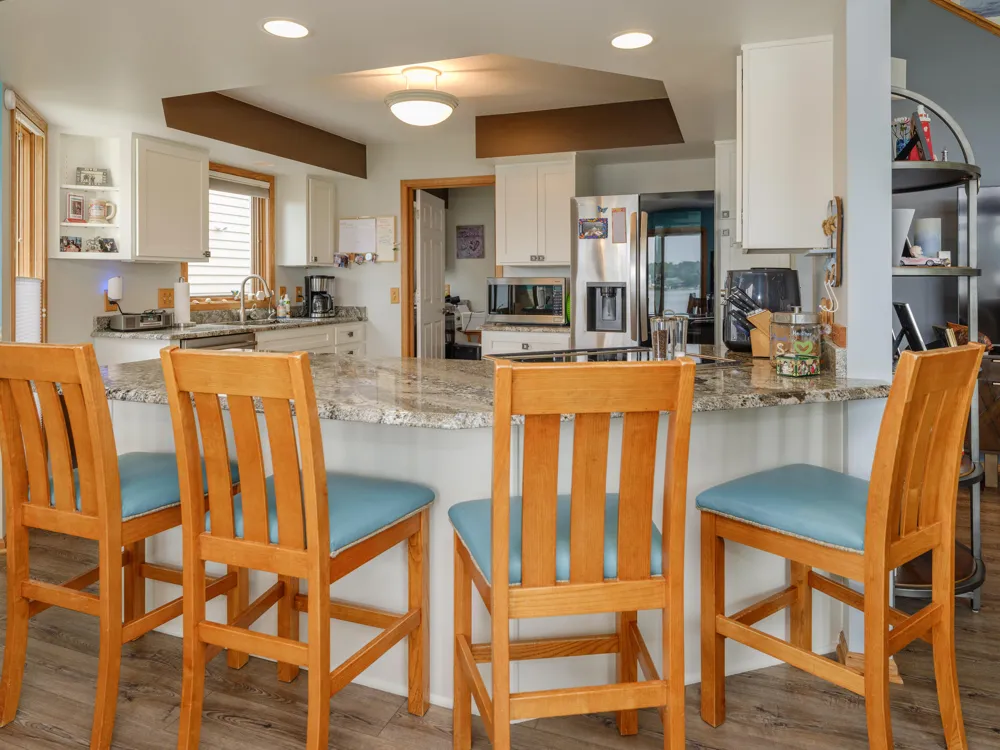 1821 Lakeview Drive Portage City, MI 49002