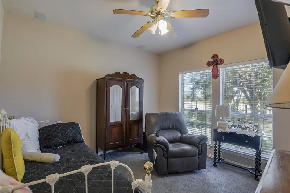 137 Cactus Road Waxahachie, TX 75165
