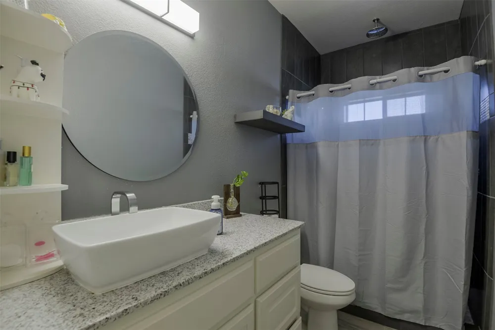 137 Cactus Road Waxahachie, TX 75165