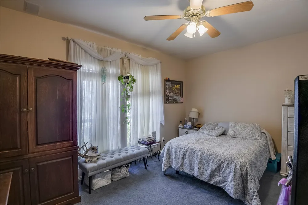 137 Cactus Road Waxahachie, TX 75165