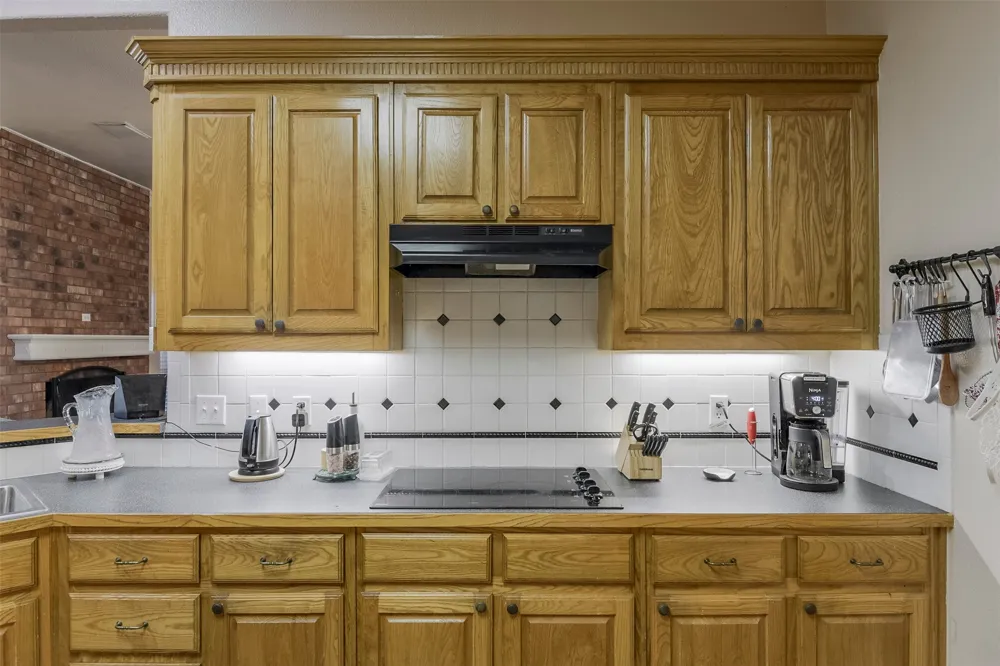 137 Cactus Road Waxahachie, TX 75165