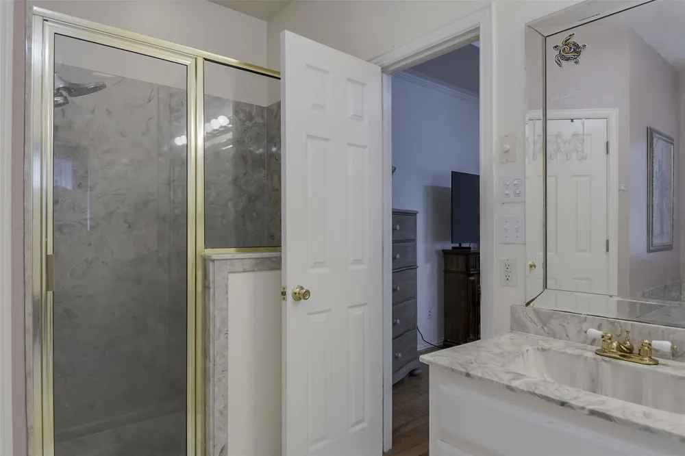137 Cactus Road Waxahachie, TX 75165