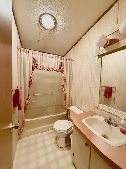 54223 Garrett Dowagiac, MI 49047