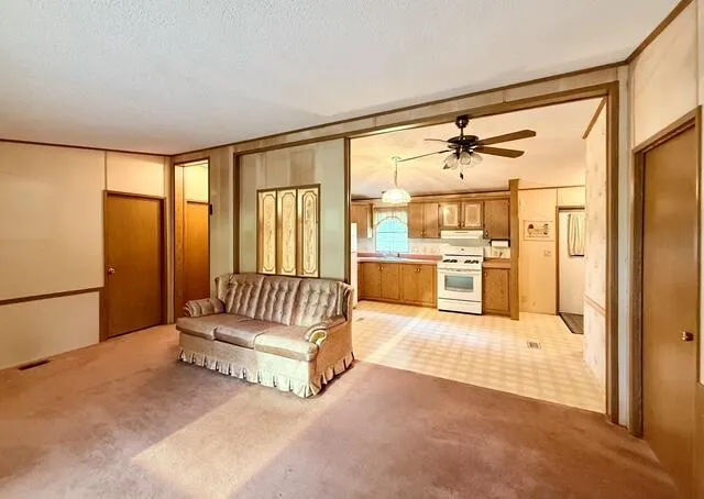 54223 Garrett Dowagiac, MI 49047