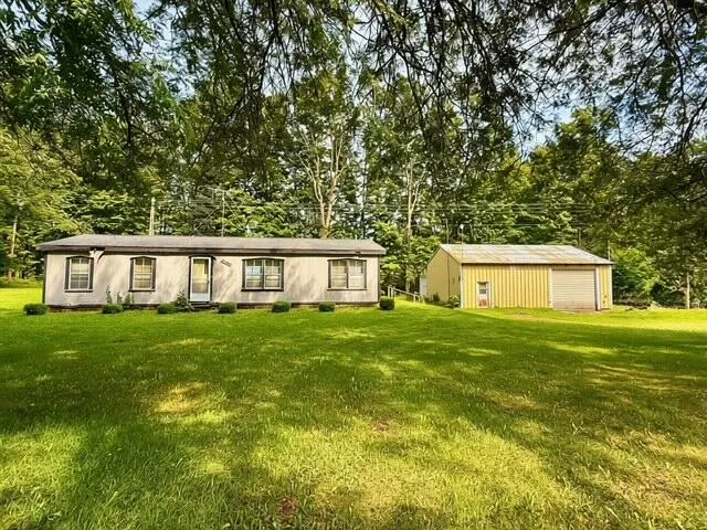 54223 Garrett Dowagiac, MI 49047