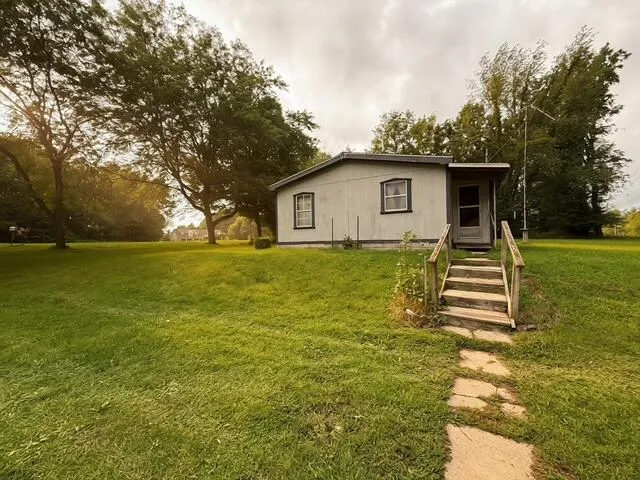 54223 Garrett Dowagiac, MI 49047